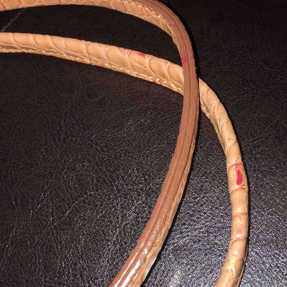 Small Tommy Hilfiger Purse - Picture 5 of 6